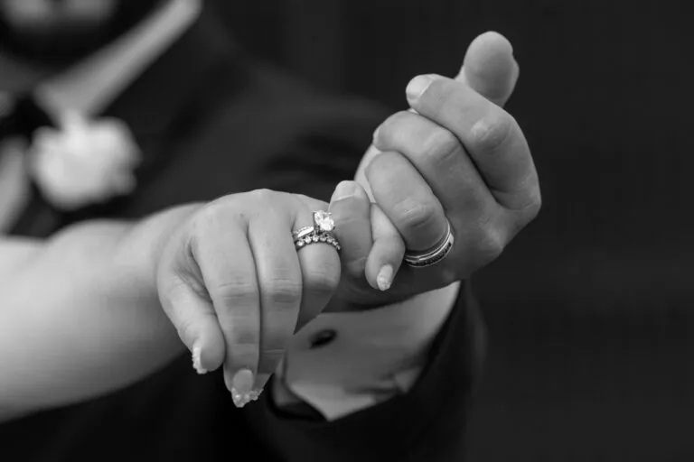 Wedding photography by Liv Mobley, image 1