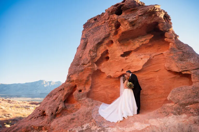 Wedding photography by Shannon Oleson, image 2
