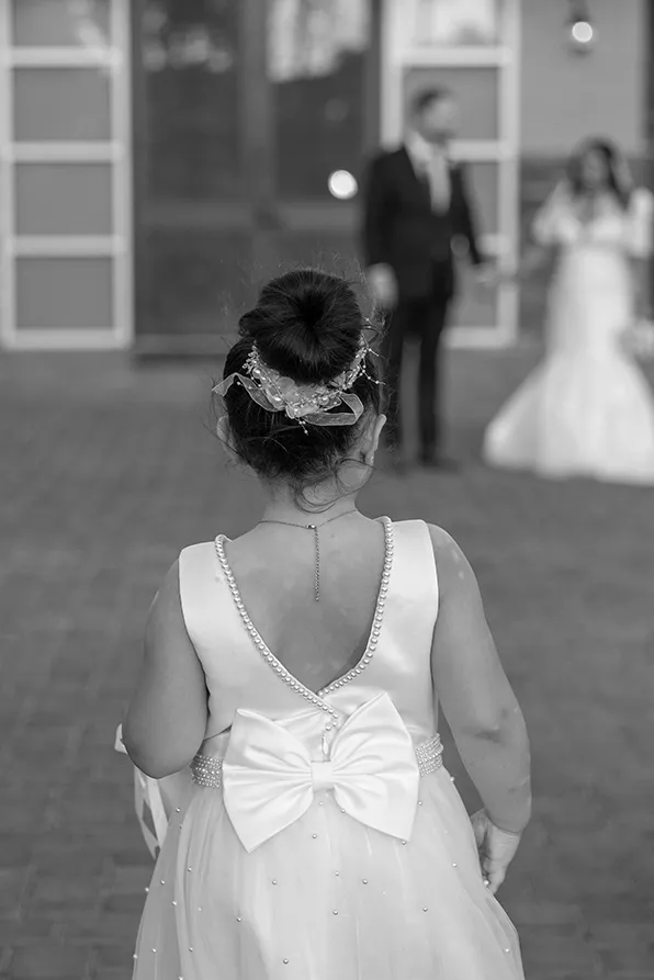 Wedding photography by Liv Mobley, image 19